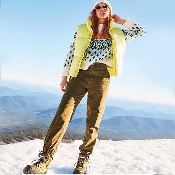 Old Navy Puff Vest - Picture 1 of 11